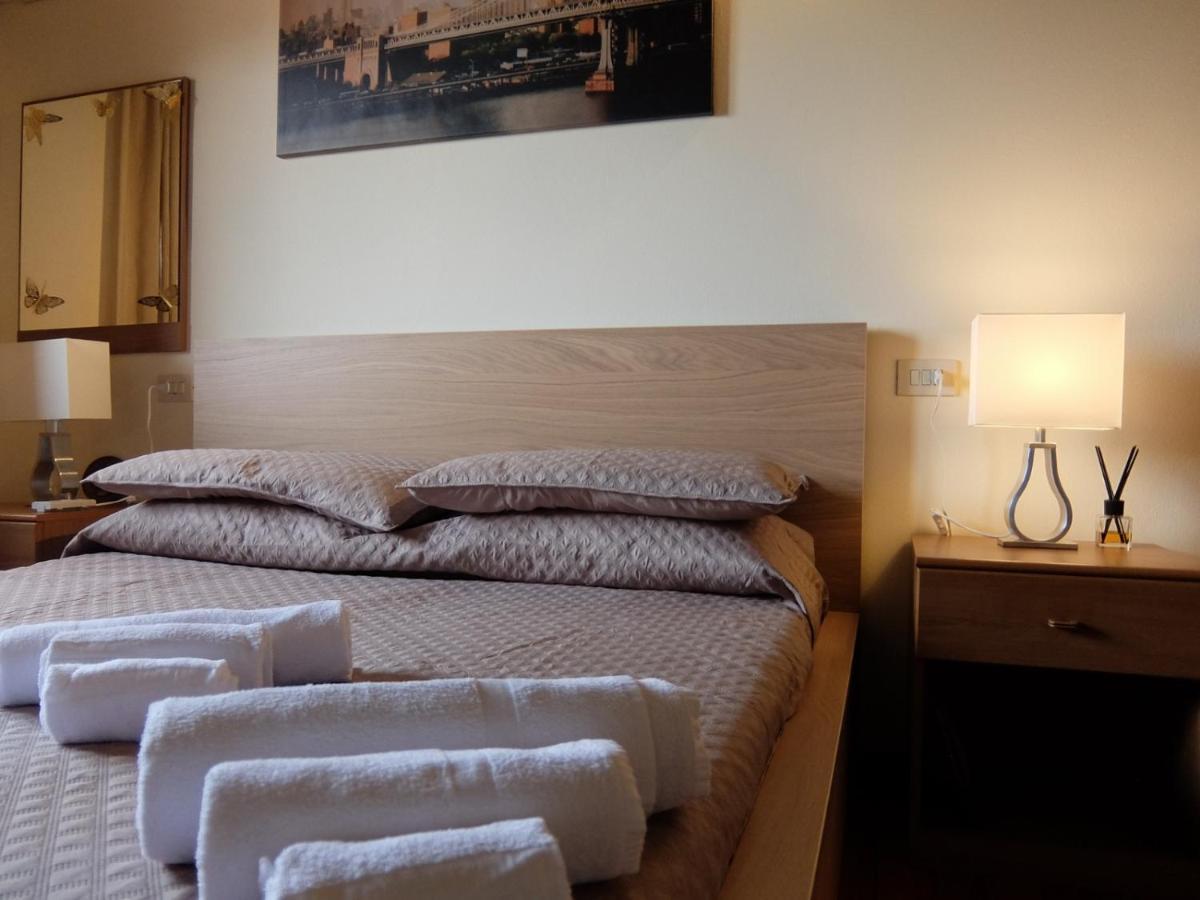 Oxy Holiday Home Iseo Ngoại thất bức ảnh